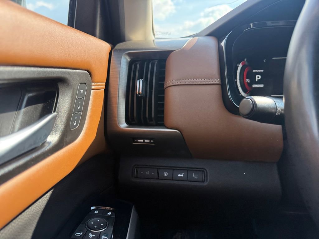 Used 2023 Nissan Pathfinder Platinum FWD image 22