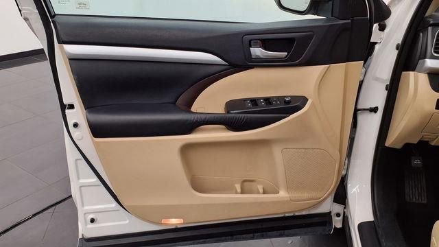 Used 2015 Toyota Highlander XLE image 15