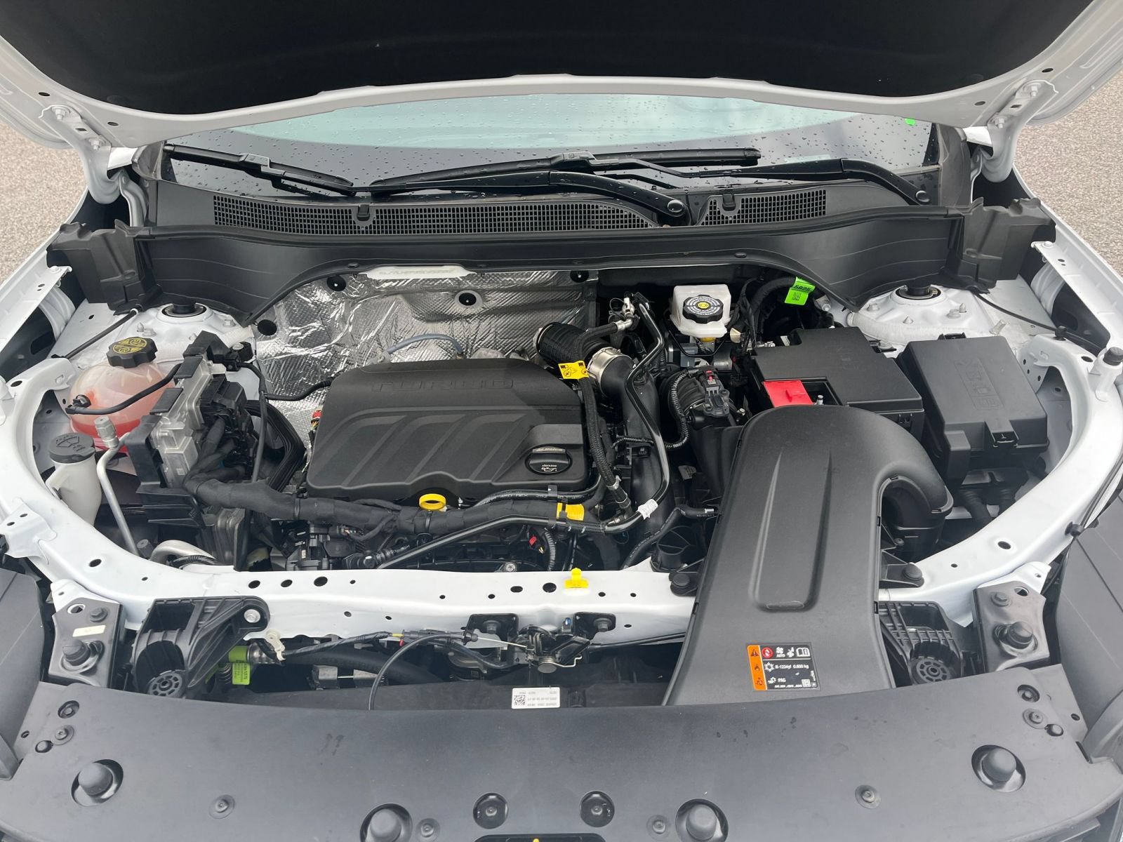 Used 2025 Chevrolet Trax LT FWD image 31