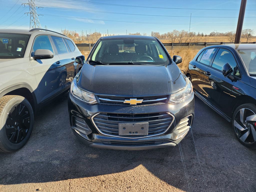 Used 2020 Chevrolet Trax LS image 2