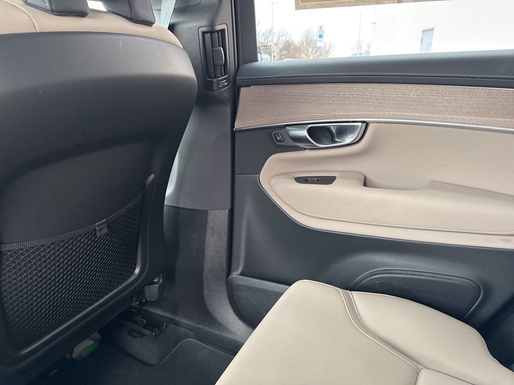 Used 2025 Volvo XC90 B6 Plus image 20