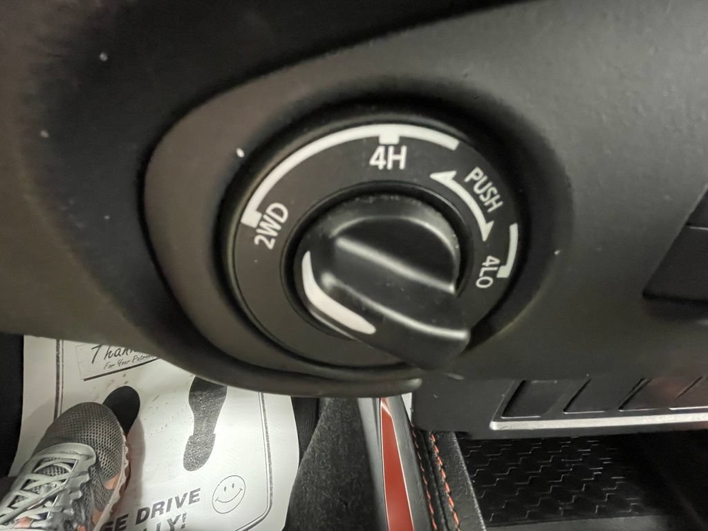 Used 2024 Nissan Frontier PRO-4X w/ Off-Road Protection Package AWD/4WD image 22