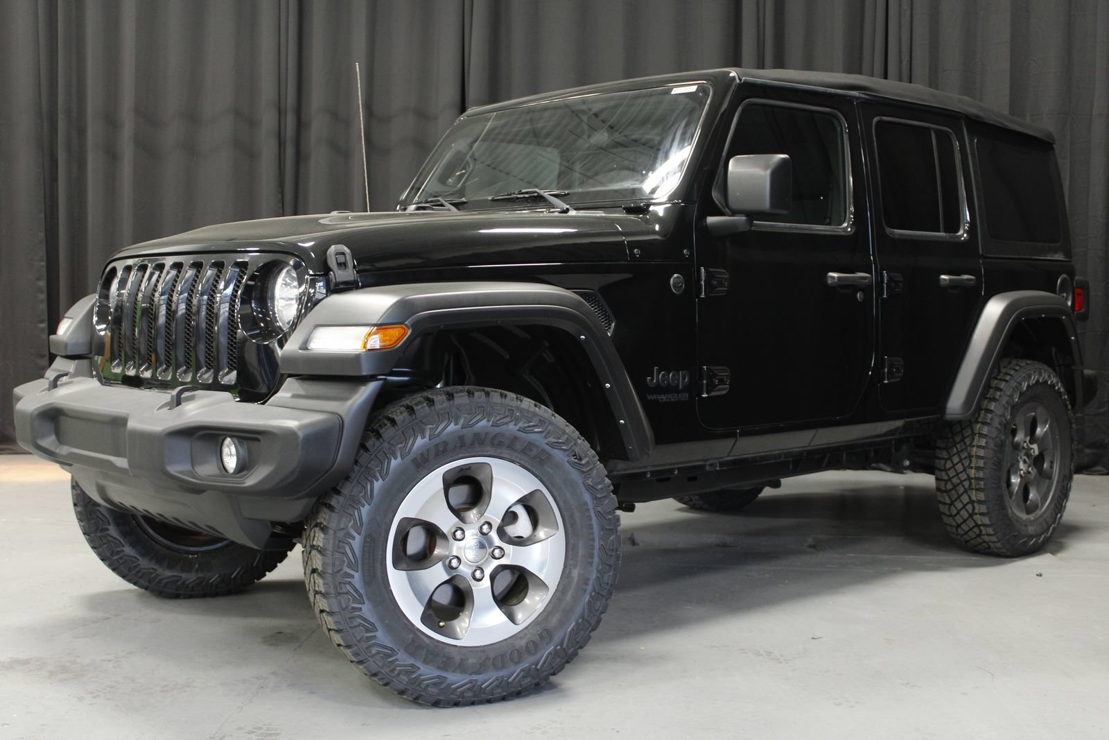 Used 2022 Jeep Wrangler Unlimited Sport AWD/4WD video 1