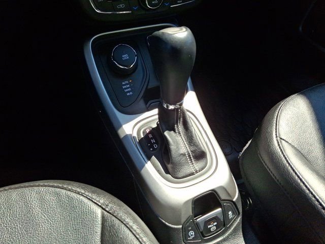 Certified 2021 Jeep Compass Latitude w/ Sun and Sound Group AWD/4WD image 19