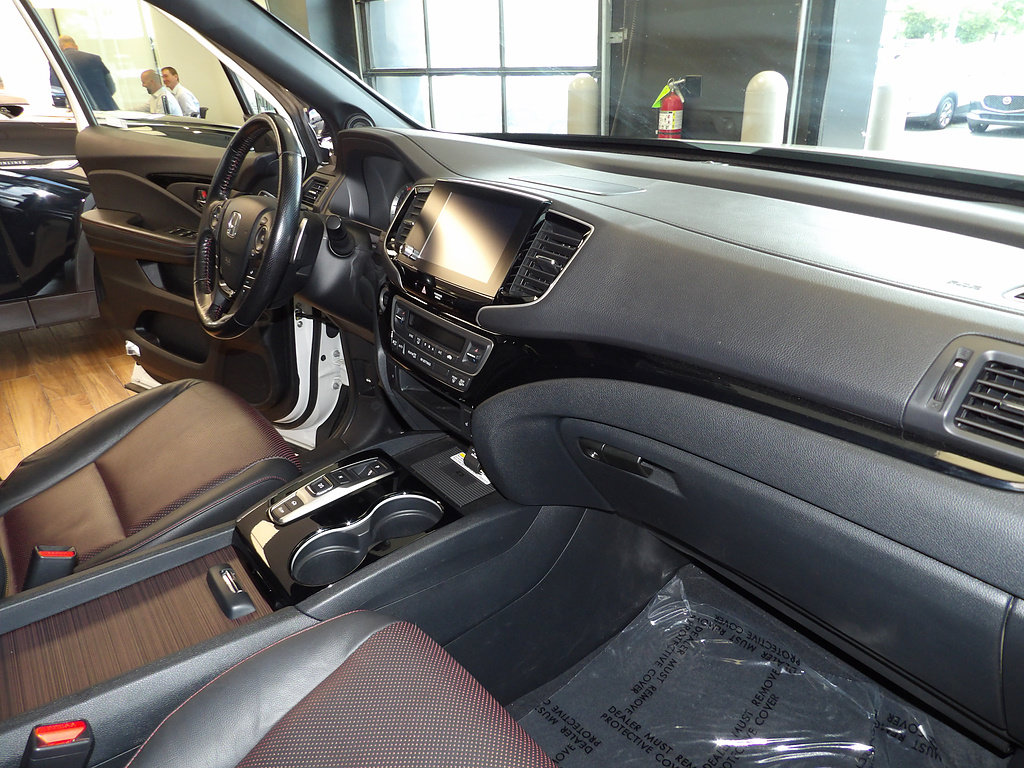 Used 2022 Honda Ridgeline Black Edition image 16