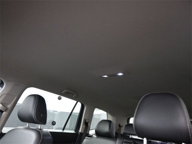 Used 2023 Volkswagen Atlas SE image 28