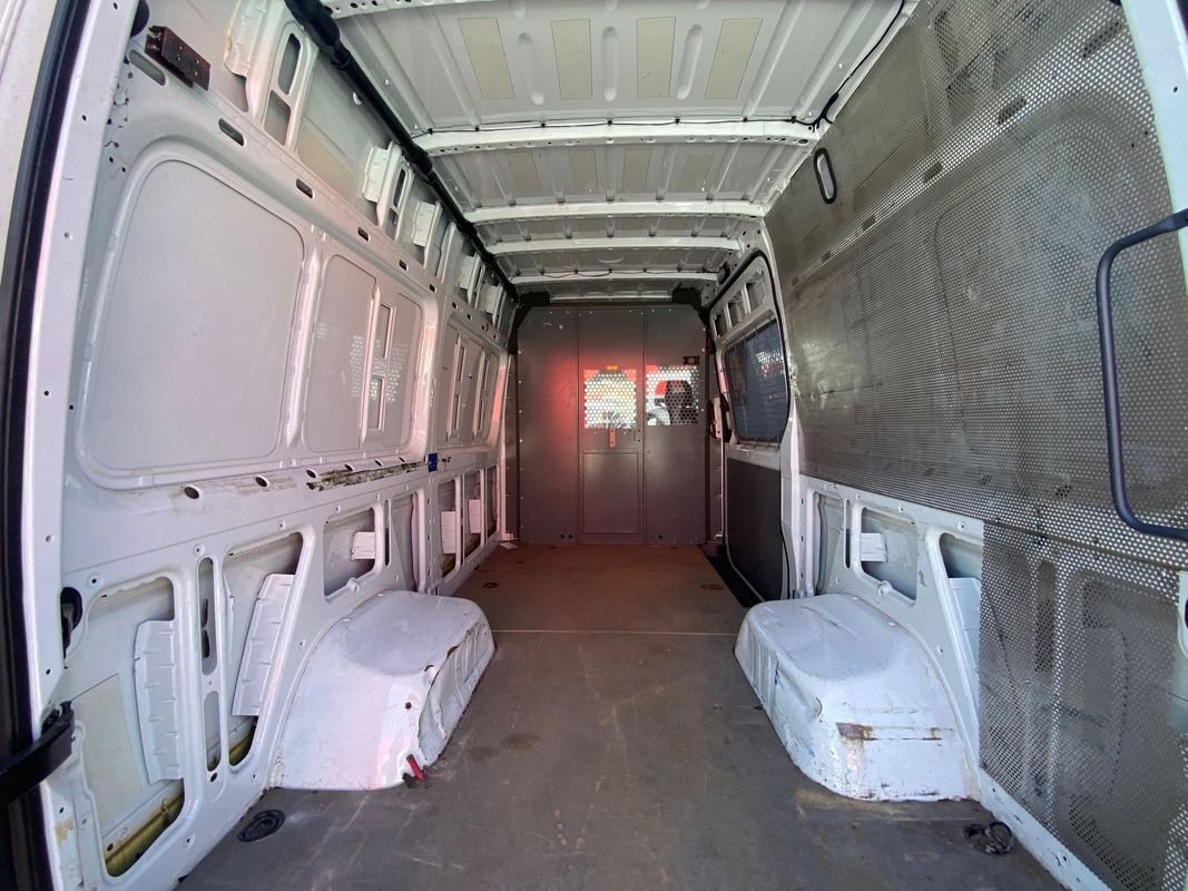 Used 2013 Freightliner Sprinter 3500 image 26
