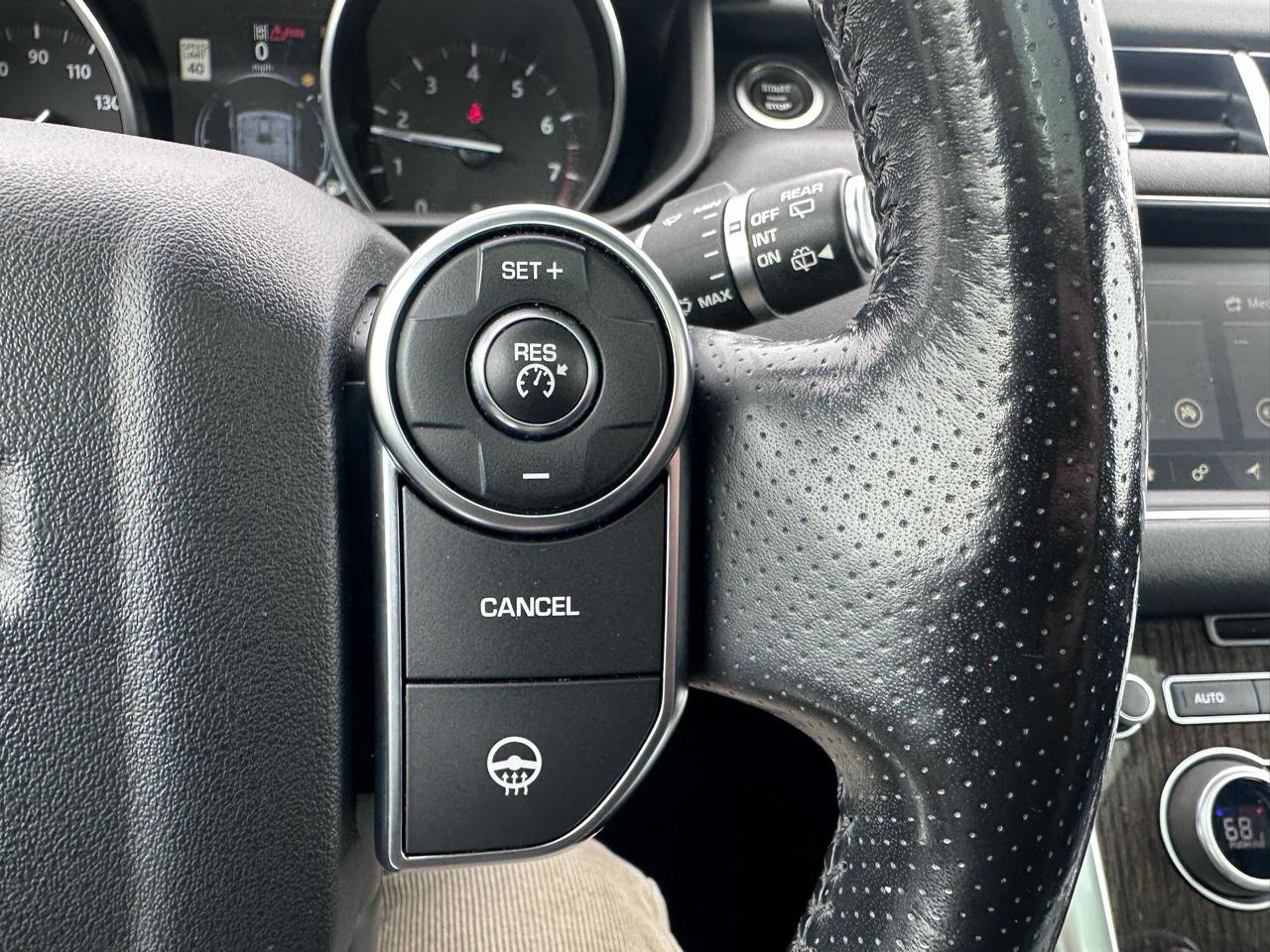 Used 2017 Land Rover Range Rover Sport HSE image 26