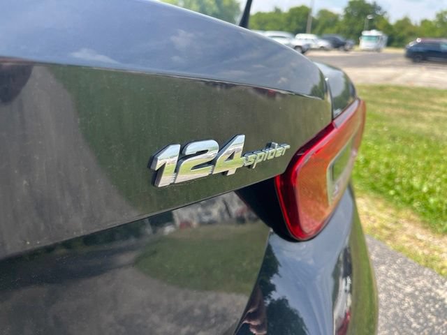 Used 2018 FIAT 124 Spider Abarth w/ Convenience Group RWD image 5