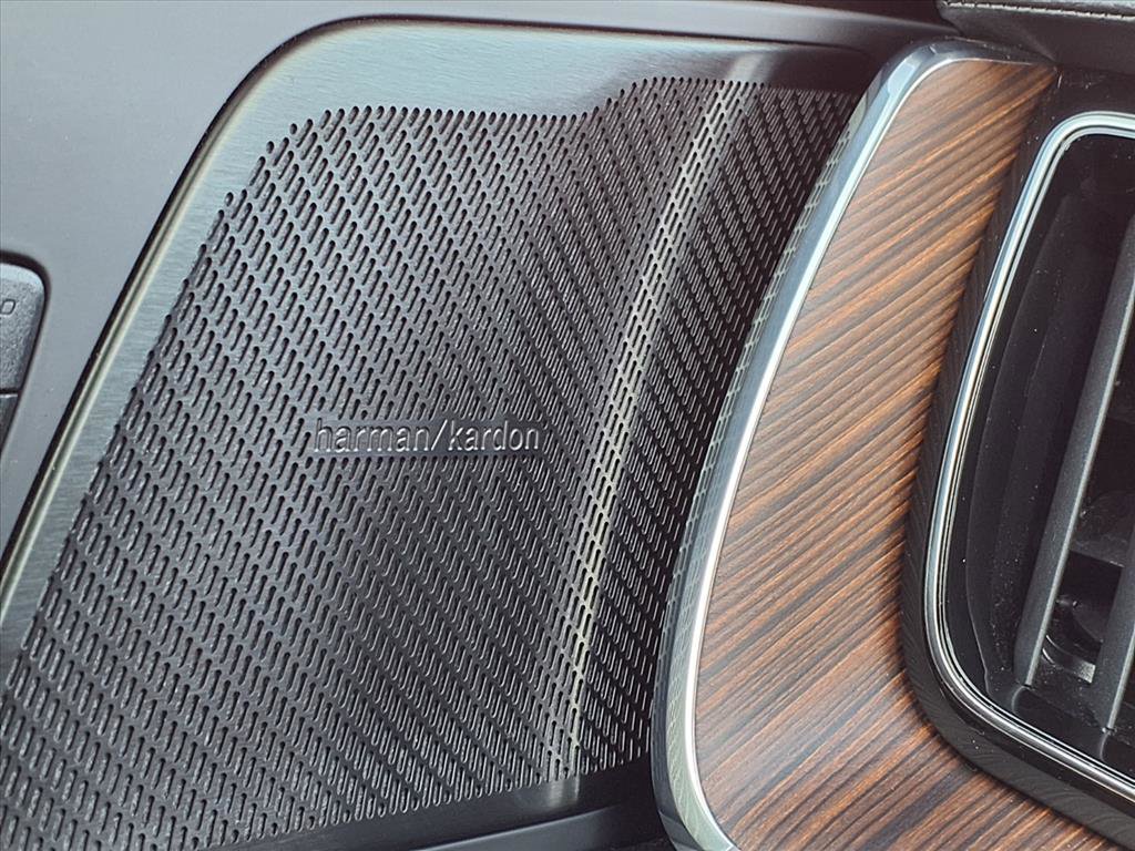 Used 2021 Volvo XC60 T5 Inscription w/ Advanced Package image 16