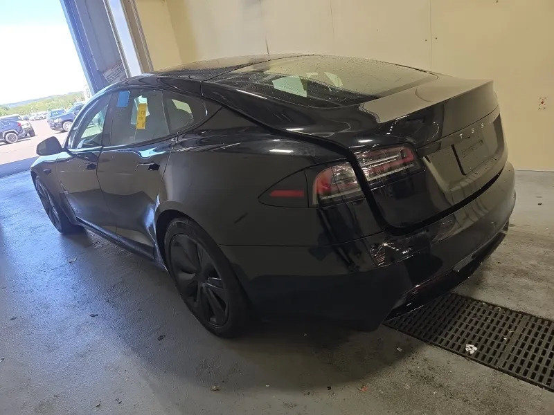 Used 2023 Tesla Model S Standard Range AWD/4WD image 7