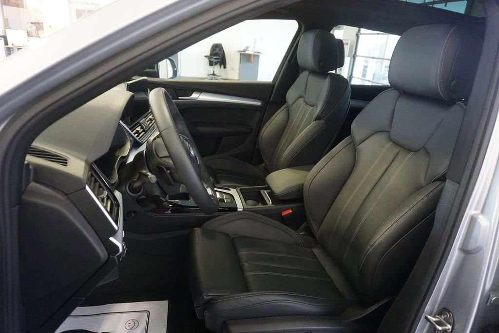 Used 2024 Audi Q5 2.0T Prestige w/ Prestige Package image 23