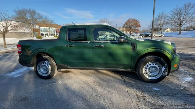 New 2025 Ford Maverick XL image 9