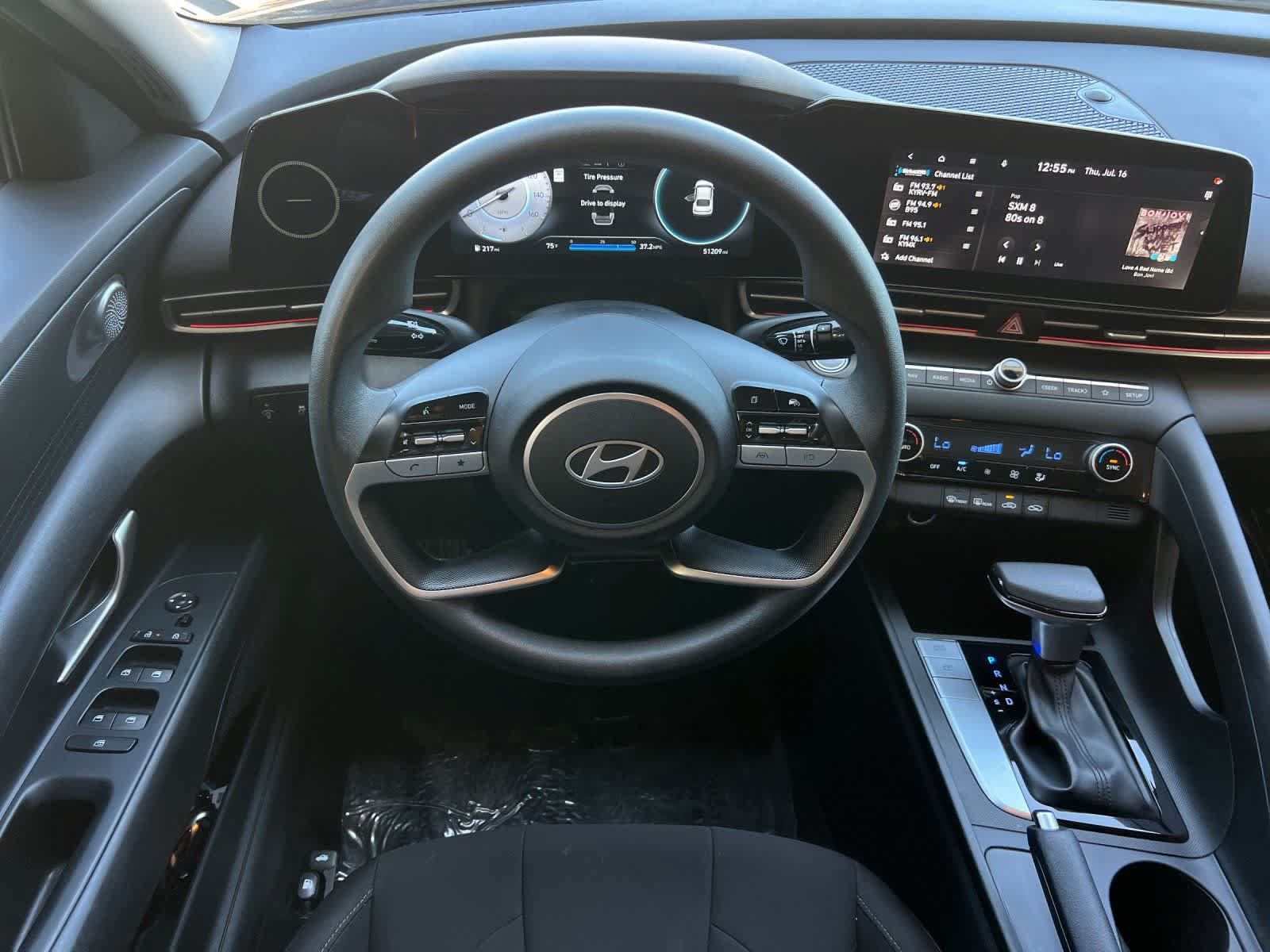 Used 2024 Hyundai Elantra SEL FWD image 15