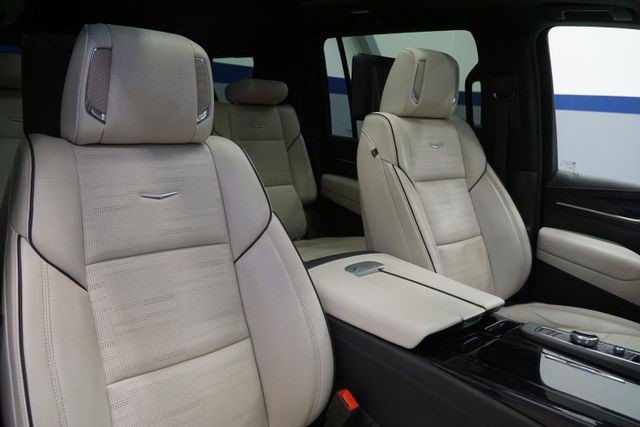 Certified 2021 Cadillac Escalade ESV Sport w/ Driver Assist Tech Package image 24