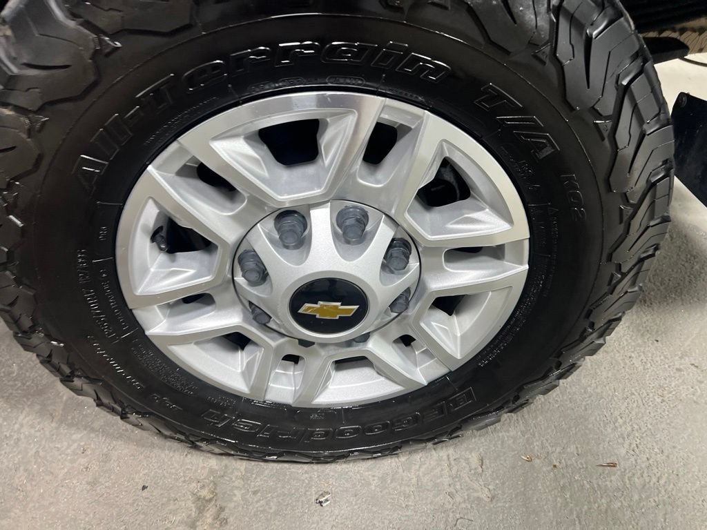Used 2022 Chevrolet Silverado 2500 LT AWD/4WD image 43