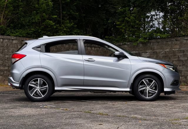 Used 2020 Honda HR-V Touring image 3