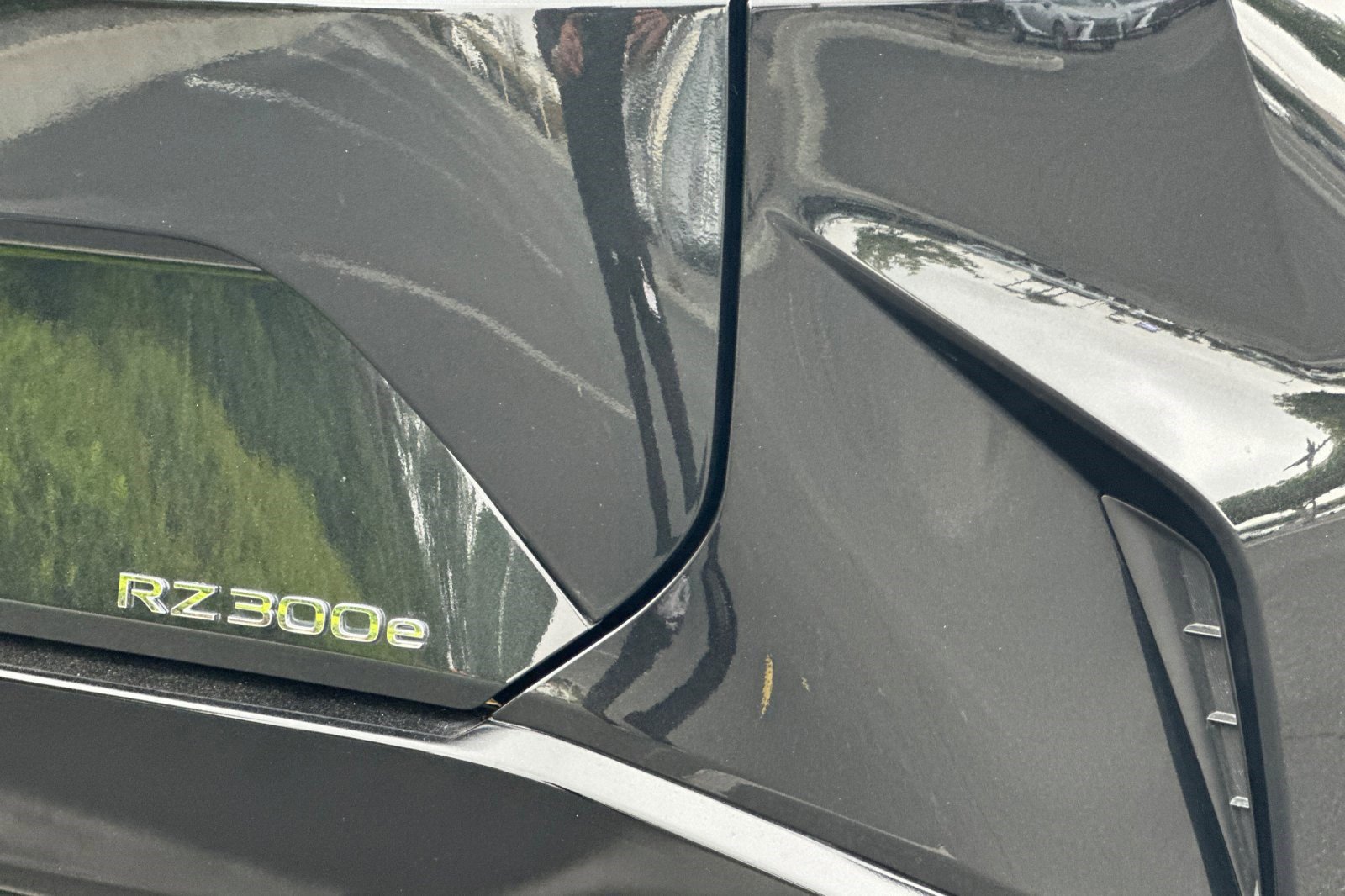 Certified 2025 Lexus RZ 300e w/ Accessory Package (2T) image 21