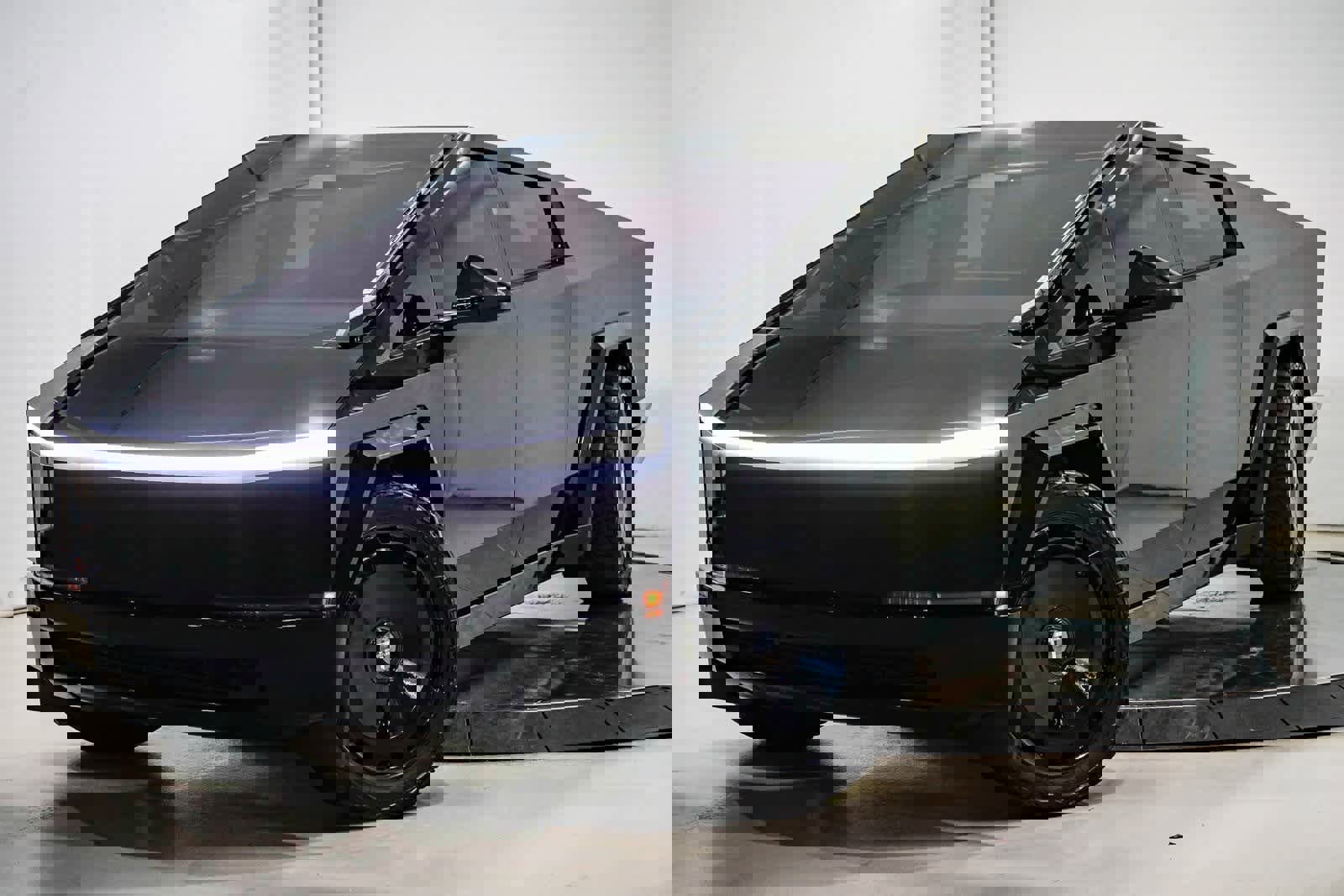 Used 2024 Tesla Cybertruck AWD Crew Cab