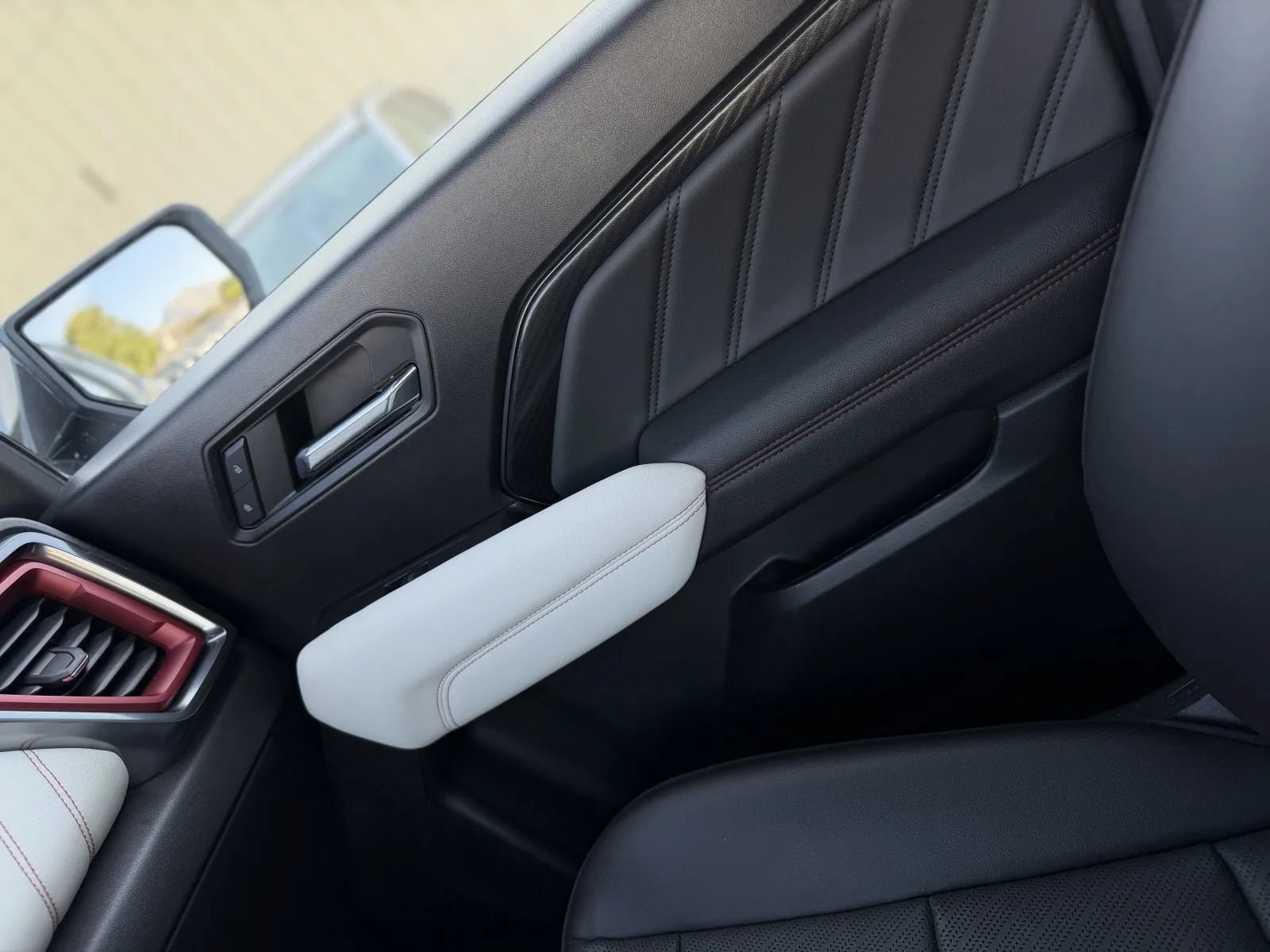 Used 2024 GMC Canyon AT4X AWD/4WD image 43