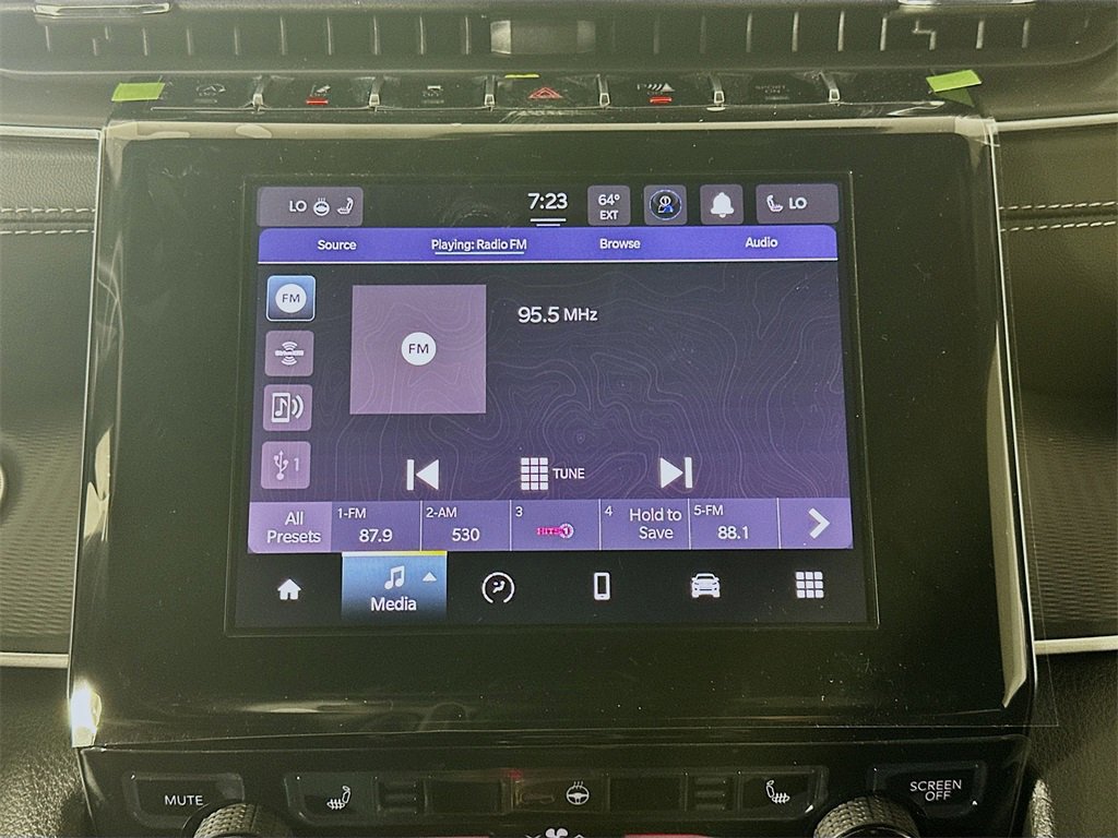 New 2026 Jeep Grand Cherokee L Laredo image 13