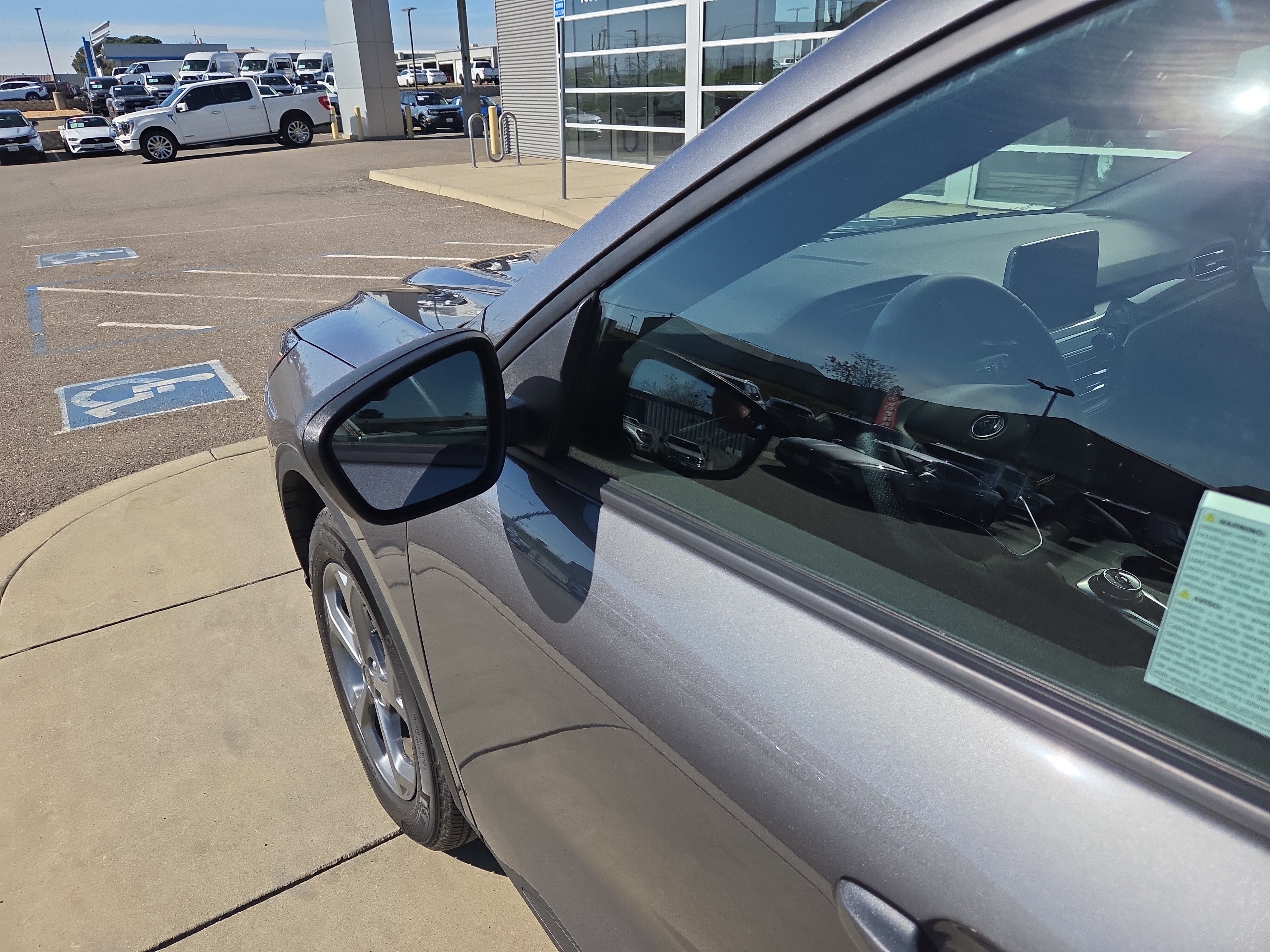 Used 2025 Ford Escape ST-Line image 10