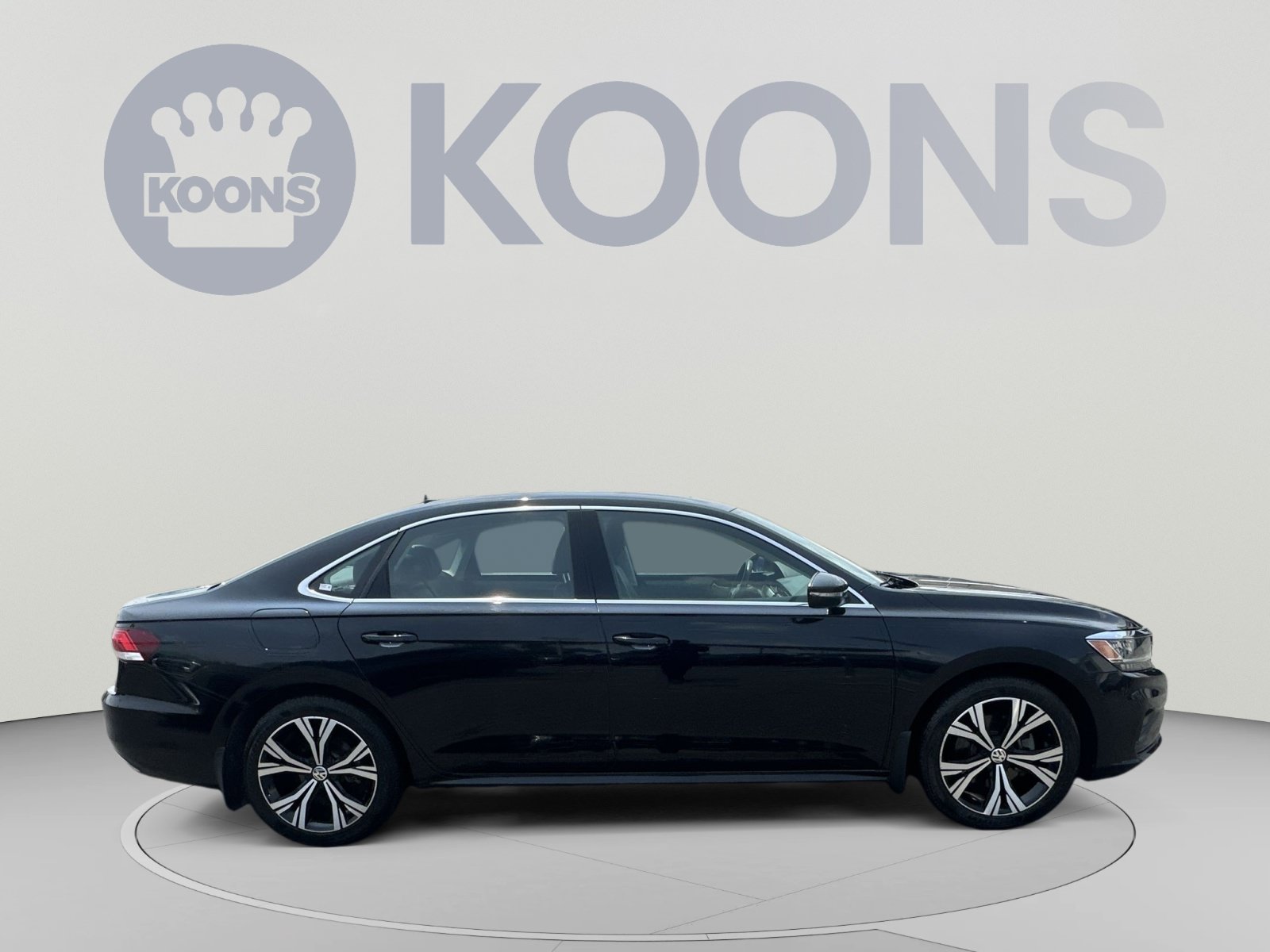 Used 2022 Volkswagen Passat 2.0T SE FWD image 12