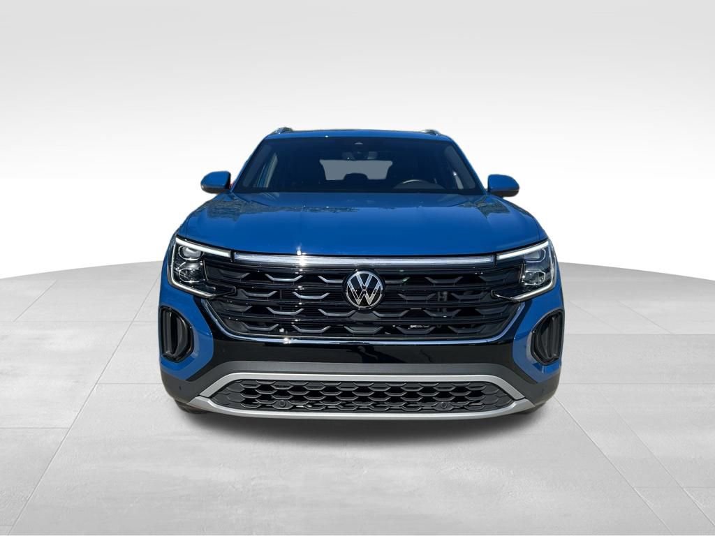 Used 2025 Volkswagen Atlas Cross Sport SE w/ Panoramic Sunroof Package image 8