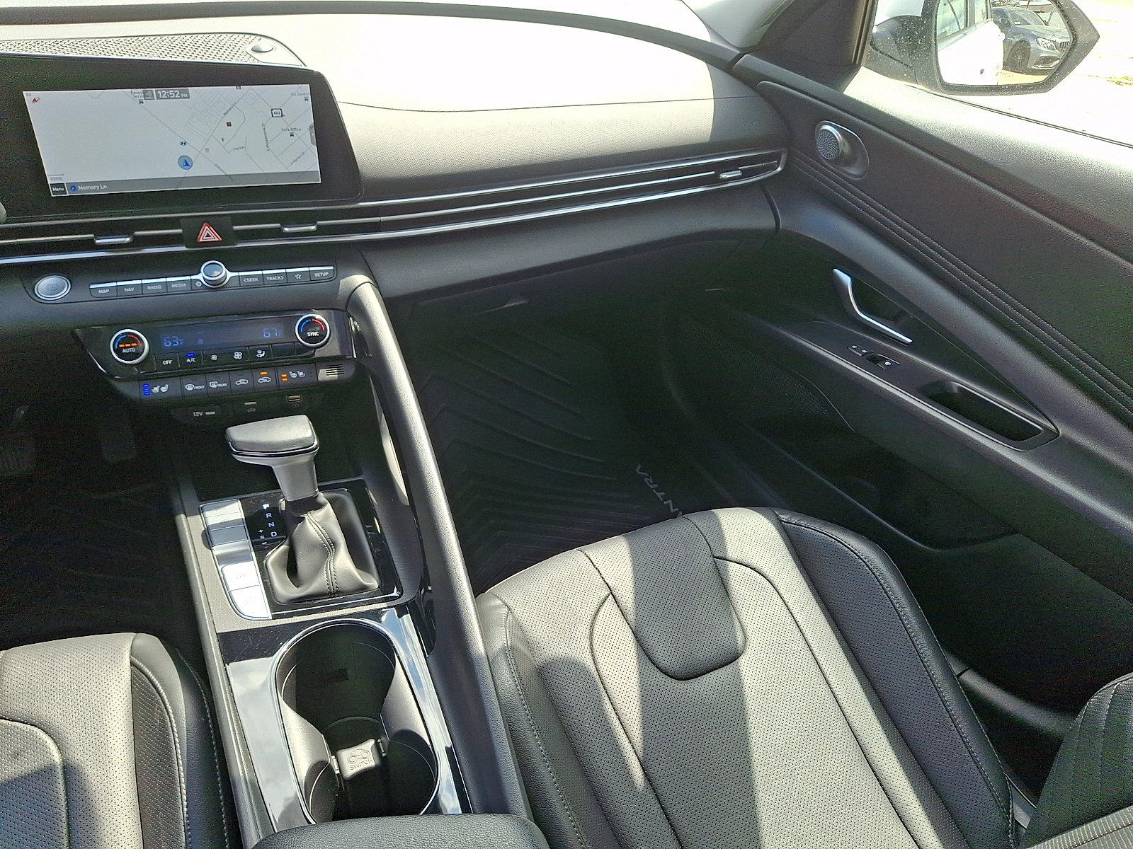 Certified 2022 Hyundai Elantra Limited w/ Winter Weather Package image 16