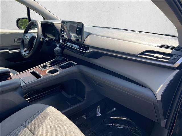 Certified 2023 Toyota Sienna LE FWD image 23