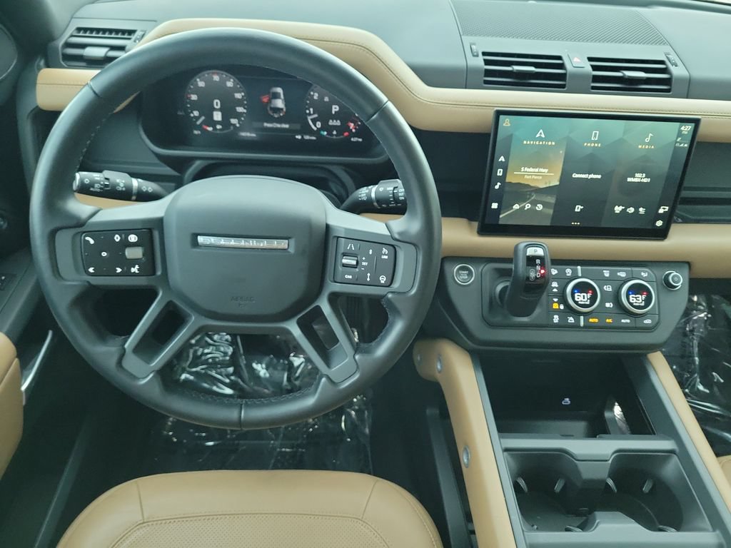 Certified 2025 Land Rover Defender 110 S AWD/4WD image 18