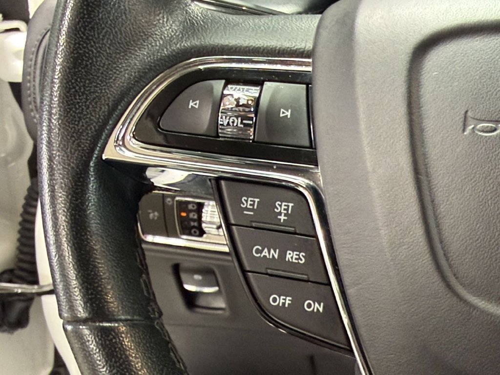 Certified 2023 Lincoln Nautilus AWD image 19
