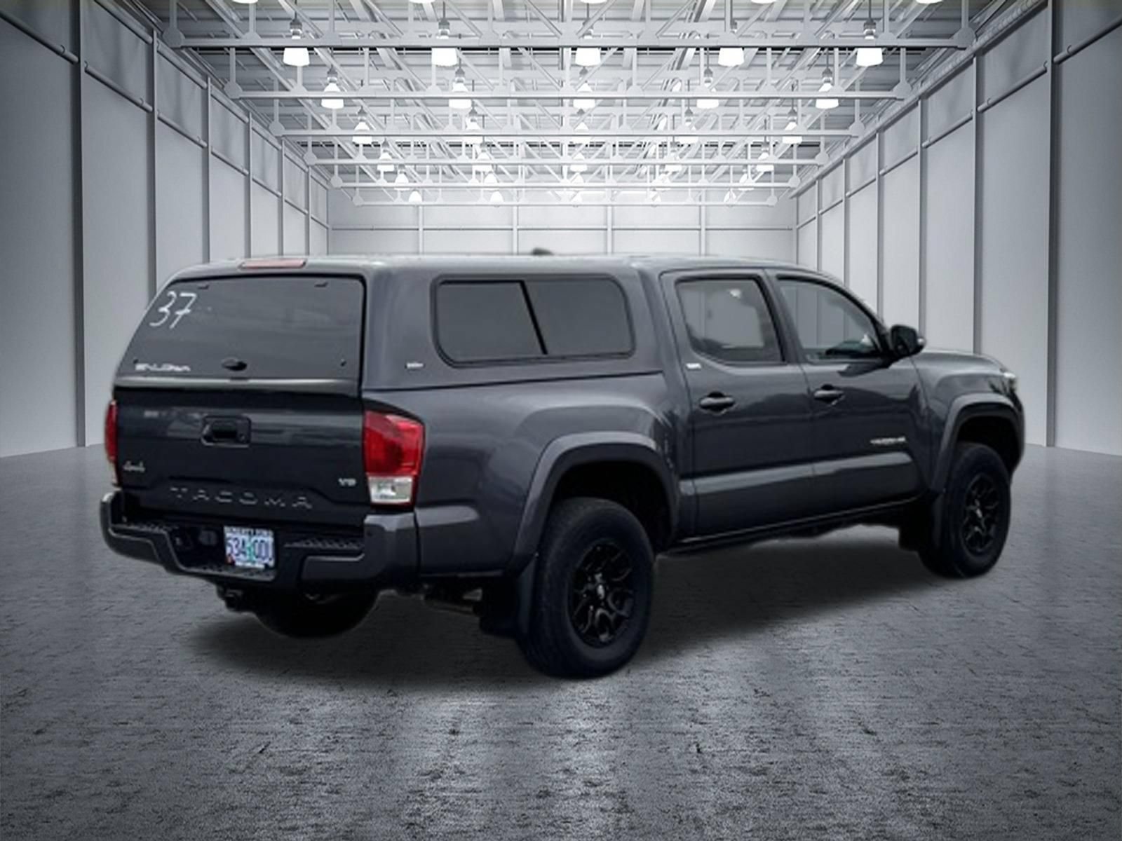 Used 2022 Toyota Tacoma SR5 AWD/4WD image 11