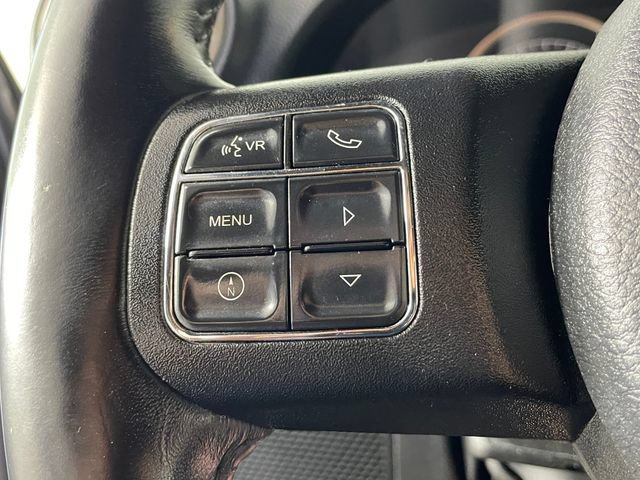 Used 2017 Jeep Wrangler Unlimited Sahara AWD/4WD image 11