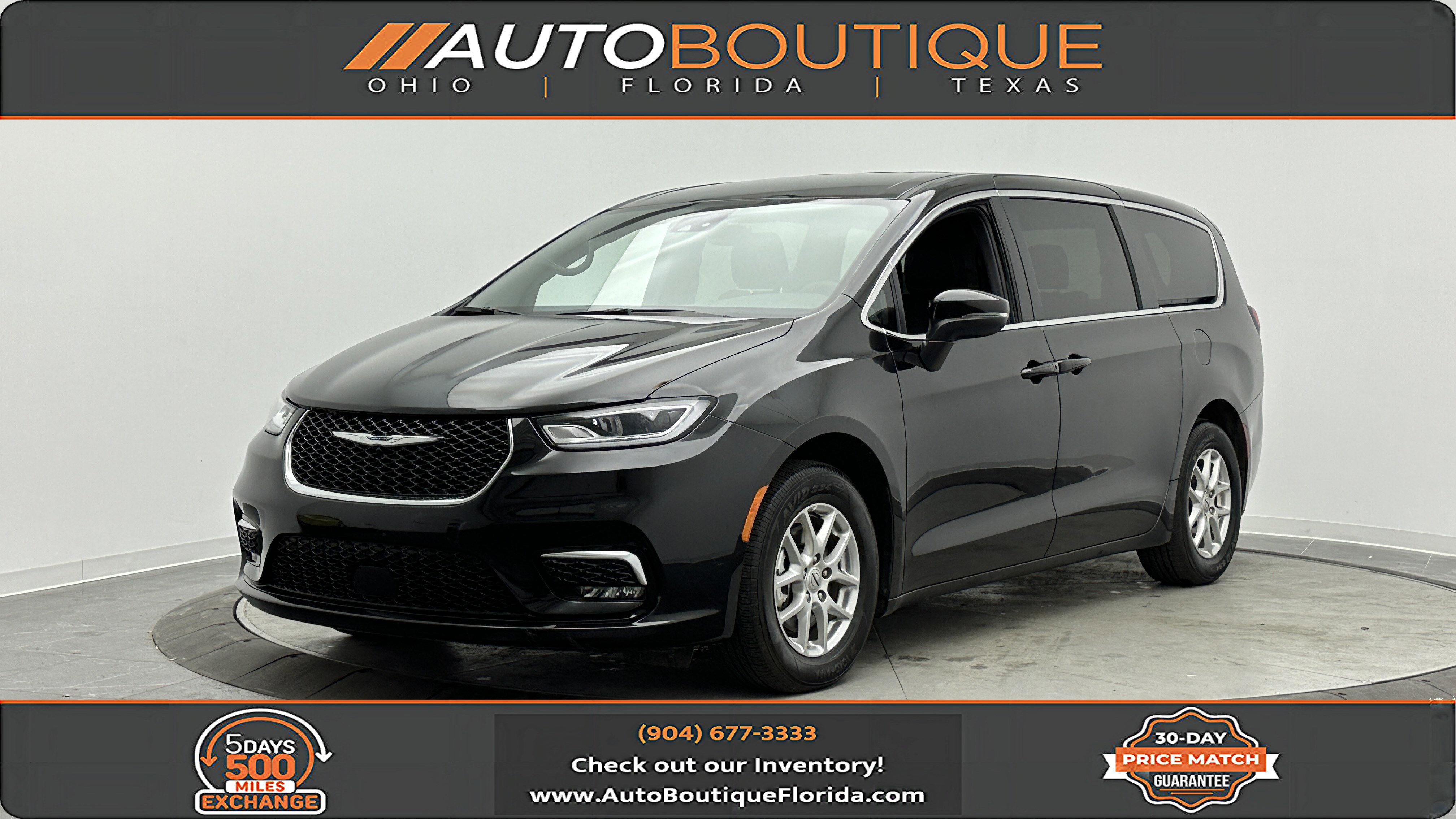 Used 2025 Chrysler Pacifica Select