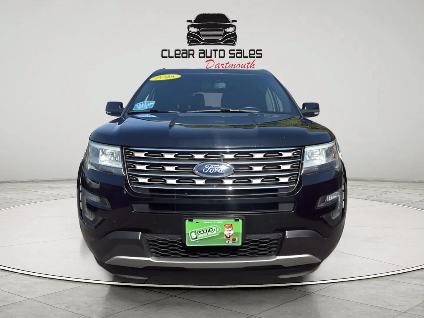 Used 2016 Ford Explorer XLT w/ Equipment Group 202A AWD/4WD image 2