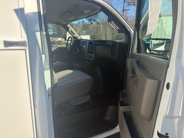 Certified 2022 GMC Savana 3500 Work Van w/ Power Convenience Package image 17