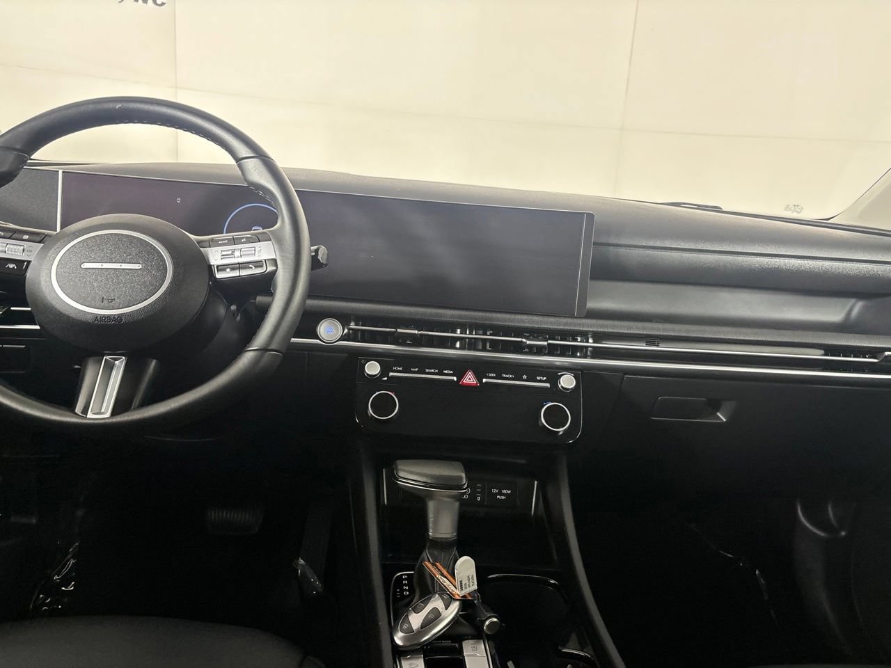 Used 2025 Hyundai Tucson SEL FWD image 25