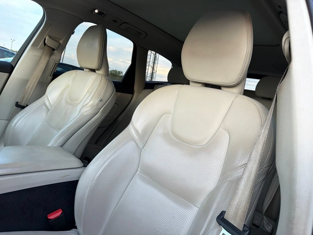 Used 2021 Volvo XC60 T5 Inscription w/ Protection Package Premier FWD image 16