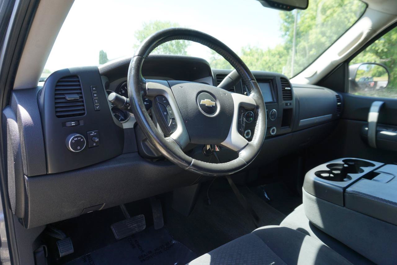 Used 2008 Chevrolet Silverado 1500 LT w/ Power Pack Plus AWD/4WD image 12