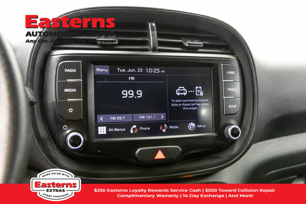 Used 2023 Kia Soul LX w/ LX Technology Package FWD image 20