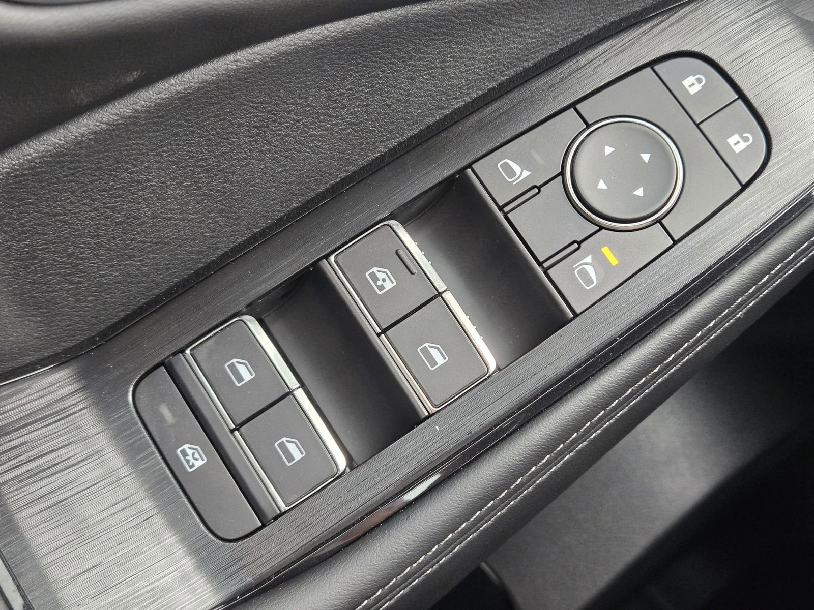 New 2026 Nissan Rogue Platinum image 21