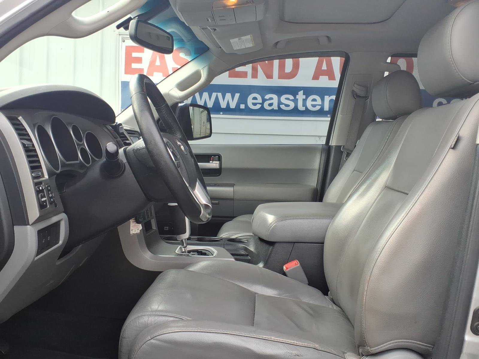 Used 2015 Toyota Sequoia Limited AWD/4WD image 8
