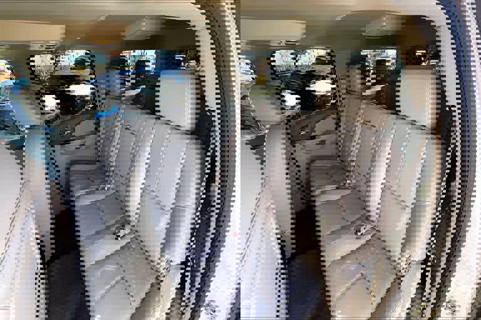 Used 2013 Chevrolet Suburban LT w/ Luxury Package image 28