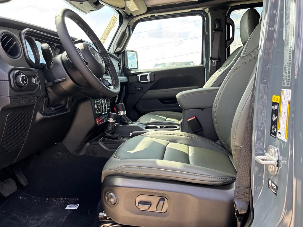 New 2026 Jeep Gladiator Mojave AWD/4WD image 12