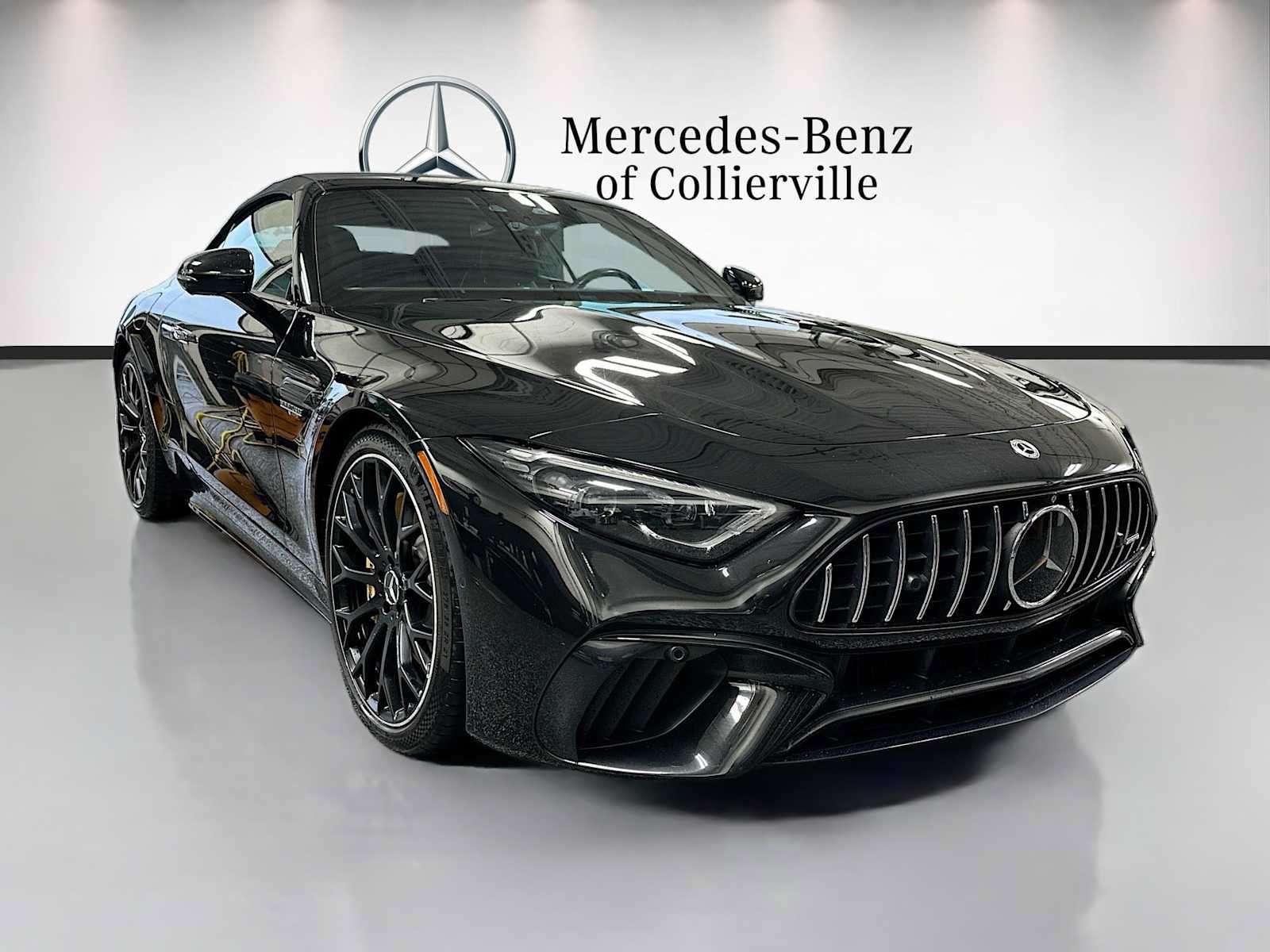 Used 2022 Mercedes-Benz SL 55 AMG 4MATIC w/ Driver Assistance Package image 3