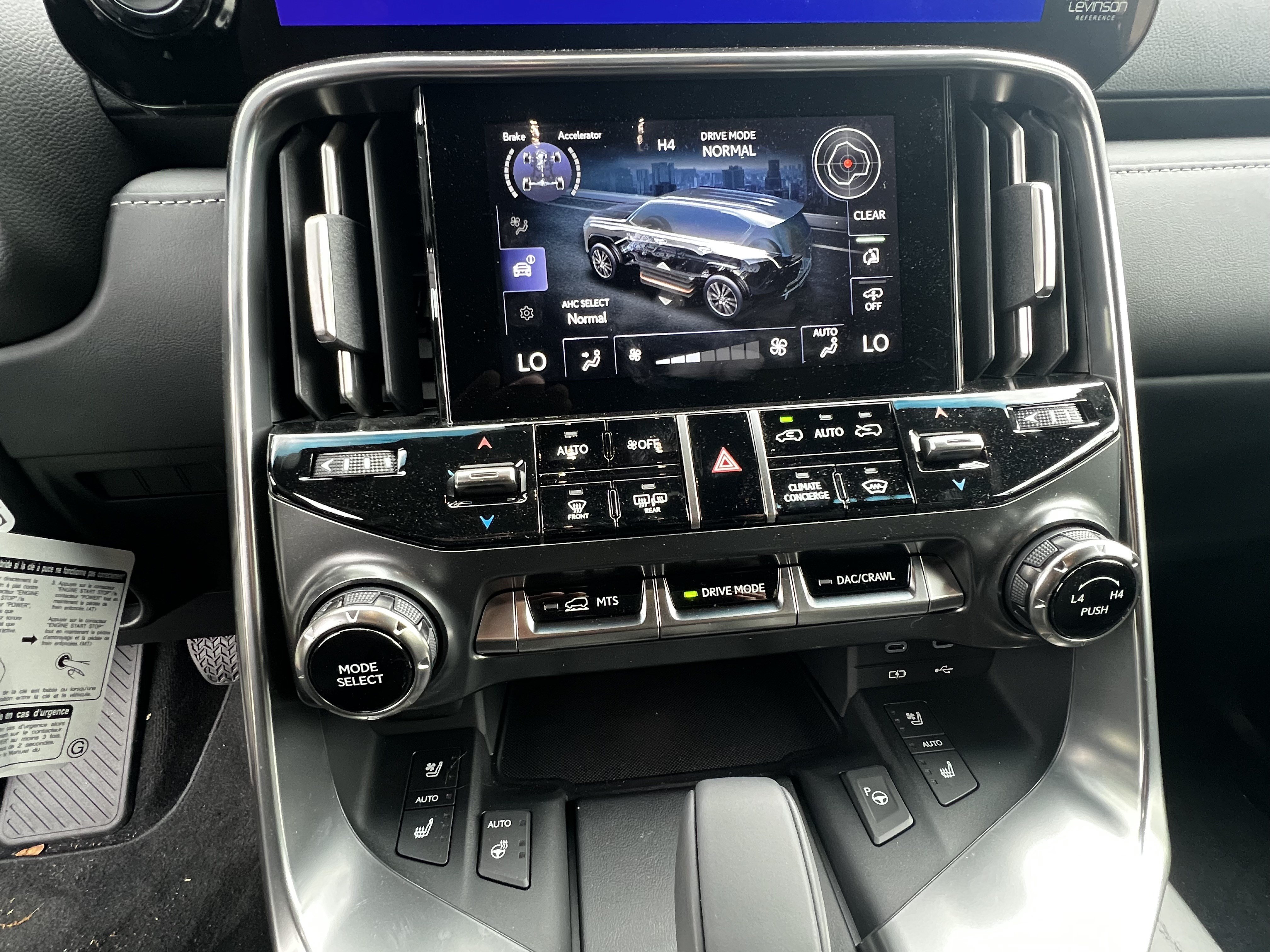 New 2026 Lexus LX 700h Luxury AWD/4WD image 18
