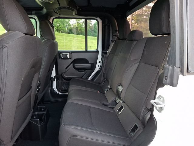 Used 2022 Jeep Gladiator Sport AWD/4WD image 12