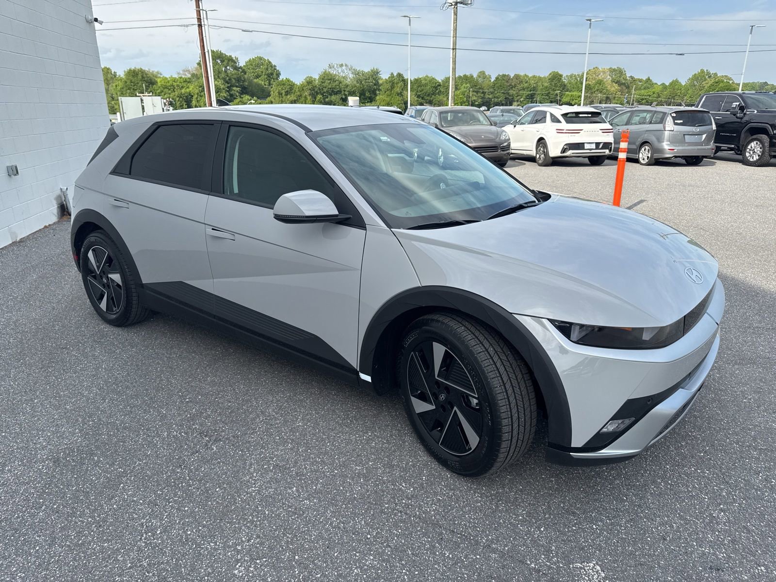 Used 2026 Hyundai Ioniq 5 SEL image 3