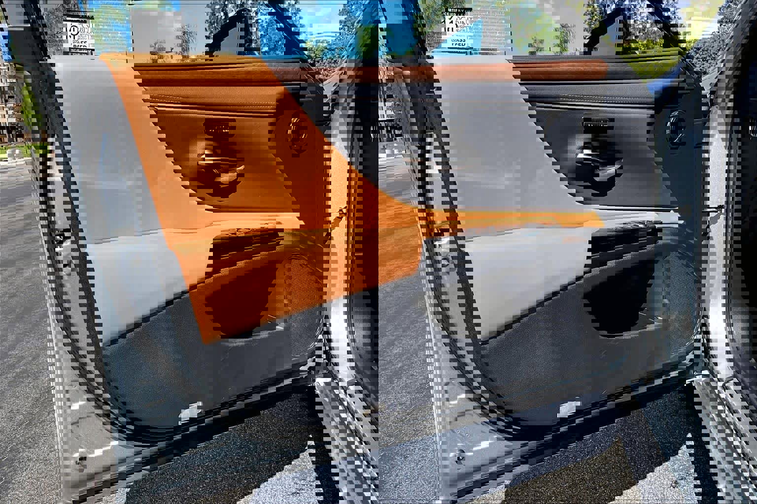 Certified 2025 Lexus ES 300h w/ Premium Package image 20